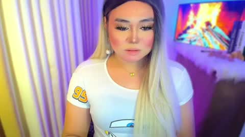 Snapshot of urnaughty_ceciliaxxx chatting on 07-25-26, 05:54 cecilia online show from 07-25-26, 05:54