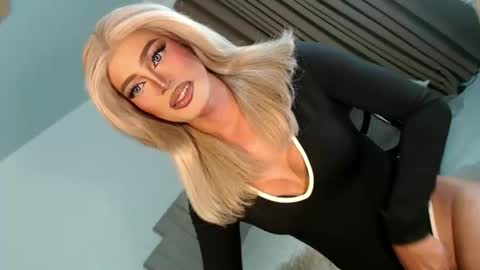 cecilia online show from 03-31-26, 03:45