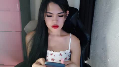 Snapshot of urpinayjenfuckerxxx chatting on 01-26-25, 08:23 Jenny online show from 01-26-25, 08:23