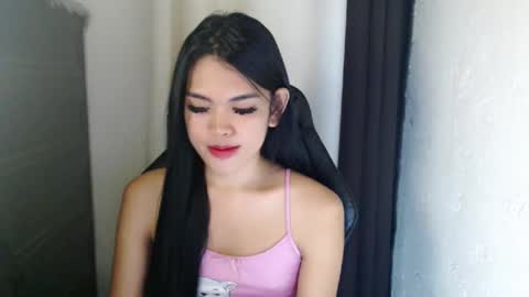 Snapshot of urpinayjenfuckerxxx chatting on 02-10-25, 09:15 Jenny online show from 02-10-25, 09:15