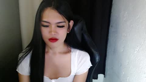Snapshot of urpinayjenfuckerxxx chatting on 02-19-25, 11:06 Jenny online show from 02-19-25, 11:06