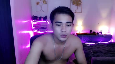 Snapshot of urpinoy_cummer chatting on 12-20-25, 01:40 urpinoy_cummer online show from 12-20-25, 01:40