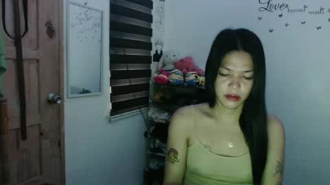 Snapshot of urpreciouspinayxxx chatting on 02-04-25, 02:17 hi im kim online show from 02-04-25, 02:17