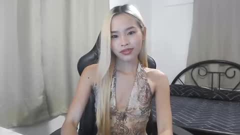 Shantal online show from 04-21-26, 03:39