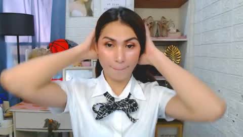 YOUR NEW BABY GIRL online show from 07-25-26, 05:16