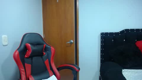 Snapshot of ursulawhite69 chatting on 04-23-26, 12:34 Eveling Blanco online show from 04-23-26, 12:34