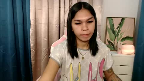 ursweet_zeviixx online show from 02-23-25, 11:11