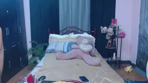 Snapshot of ursweetbbgirl chatting on 05-06-26, 06:30 UrSweetBbGirl online show from 05-06-26, 06:30