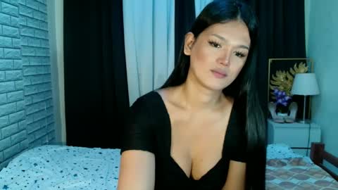 Snapshot of urthai_hotfilipinax chatting on 10-03-25, 11:13 angel online show from 10-03-25, 11:13