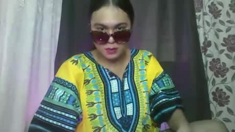 YOURGIRLCAMILLA online show from 11-09-25, 08:12