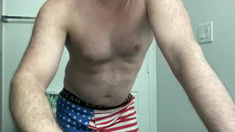 Snapshot of usasses3 chatting on 12-16-25, 06:07 usasses3 online show from 12-16-25, 06:07