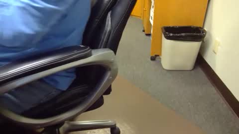 useemie online show from 04-21-26, 08:23