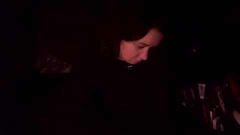 usefulhole online show from 11-28-25, 01:52