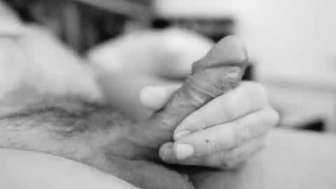 Snapshot of user2f chatting on 12-19-24, 01:29 steve online show from 12-19-24, 01:29