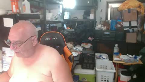 Eric online show from 06-08-26, 03:18