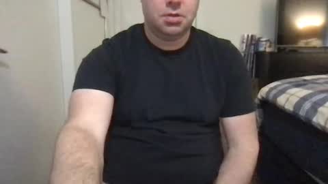 Snapshot of usguy886 chatting on 12-17-25, 05:19 usguy online show from 12-17-25, 05:19