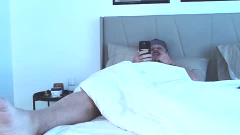 utah4fub4 online show from 11-04-25, 07:35