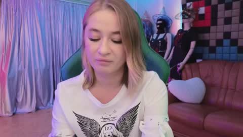 Leila online show from 12-10-24, 06:01