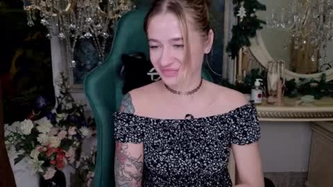 Leila online show from 01-17-25, 03:32