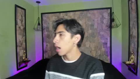 Snapshot of uyukie chatting on 09-22-25, 11:34 UYUKIE online show from 09-22-25, 11:34