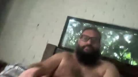 Snapshot of v1king_b3ar chatting on 12-19-25, 08:27 Viking Bear online show from 12-19-25, 08:27