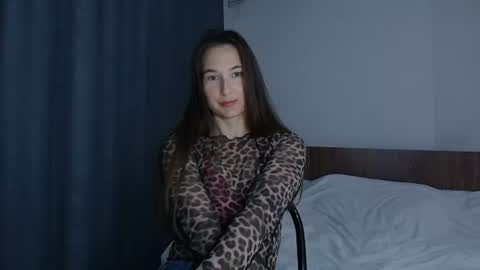 Valensiya online show from 06-18-26, 06:56