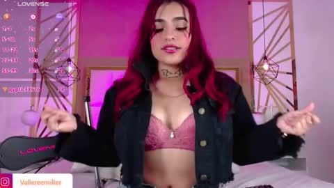 Snapshot of vaaleriee_miller_ chatting on 11-18-25, 12:42 valeriee miller online show from 11-18-25, 12:42