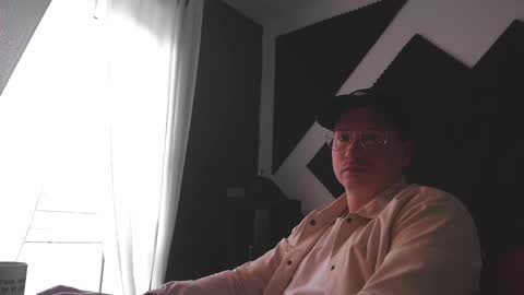 Snapshot of vacation__ chatting on 03-25-26, 04:13 vacation__ online show from 03-25-26, 04:13