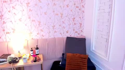 Vaiolet Harris online show from 07-17-26, 11:50
