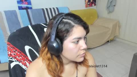 Vaiolet1314 online show from 02-24-25, 02:40