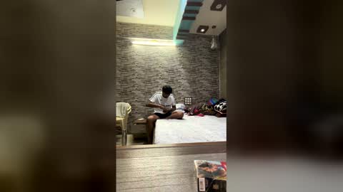 vaishal25132 online show from 01-09-26, 11:17