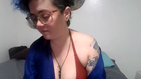 Snapshot of valarieak chatting on 10-09-25, 09:57 valarieak online show from 10-09-25, 09:57