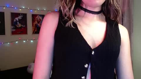 Hi I am Valcooky online show from 10-08-25, 03:26