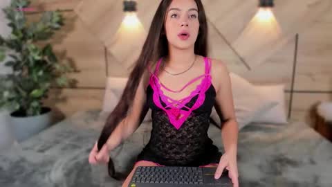 Snapshot of vale_lux chatting on 10-06-25, 12:46 Valentina online show from 10-06-25, 12:46