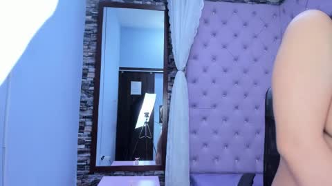 Snapshot of valen_lopeez chatting on 02-06-26, 04:21 valen lopeez online show from 02-06-26, 04:21