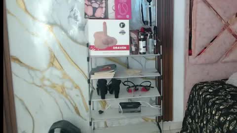 Snapshot of valen_ross7 chatting on 05-20-26, 06:08 valen_ross7 online show from 05-20-26, 06:08