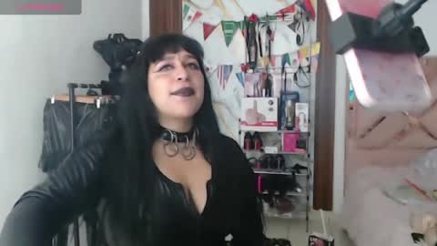 Snapshot of valen_ross7 chatting on 07-04-26, 01:01 valen_ross7 online show from 07-04-26, 01:01