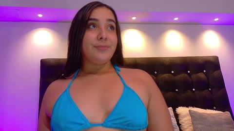 Snapshot of valen_scott_ chatting on 02-05-25, 04:36 Valen Scott online show from 02-05-25, 04:36
