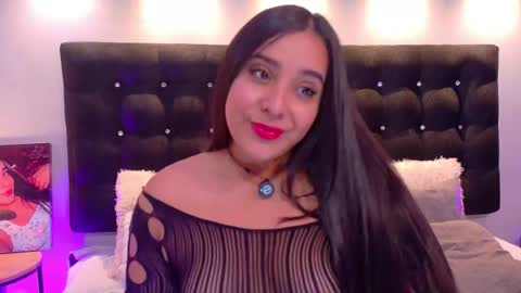 Valen Scott online show from 11-24-25, 01:00