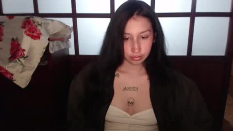 Valentina online show from 04-14-26, 03:01