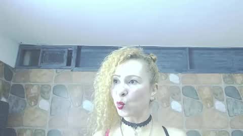 Snapshot of valenciajaqueline45 chatting on 05-09-26, 12:38 Katyy Love online show from 05-09-26, 12:38