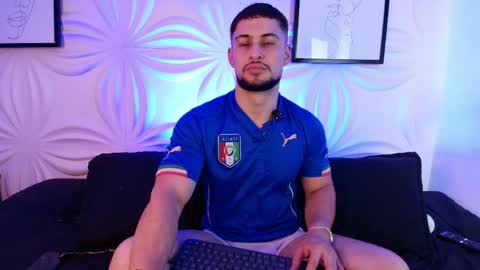 Snapshot of valenssio_moretti chatting on 05-12-26, 01:47 valenssio_moretti online show from 05-12-26, 01:47