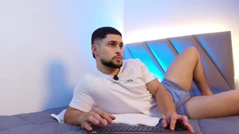 Snapshot of valenssio_moretti chatting on 05-26-26, 12:50 valenssio_moretti online show from 05-26-26, 12:50