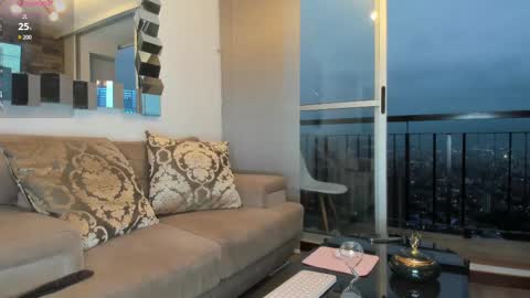 Valen online show from 12-16-24, 10:56