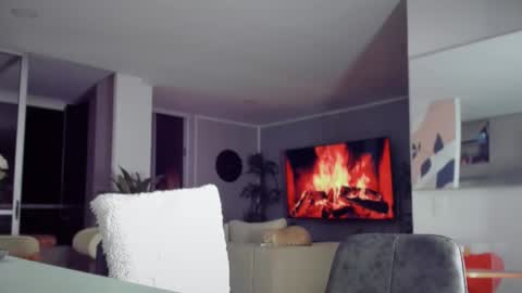 Snapshot of valenthinoking chatting on 02-25-26, 03:05 valenthinoking online show from 02-25-26, 03:05