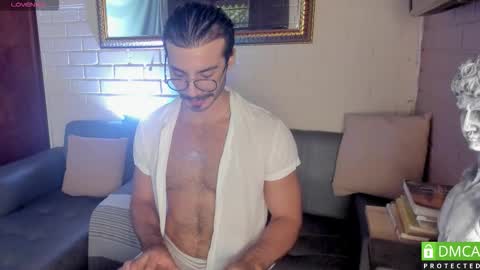 Snapshot of valentin_hoffman chatting on 10-01-25, 12:00 valentin_hoffman online show from 10-01-25, 12:00