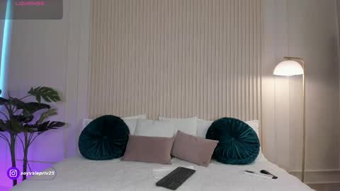 Valentina Torres online show from 04-15-26, 03:41