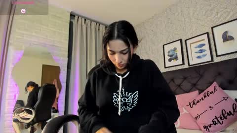 Valen online show from 05-06-26, 11:48