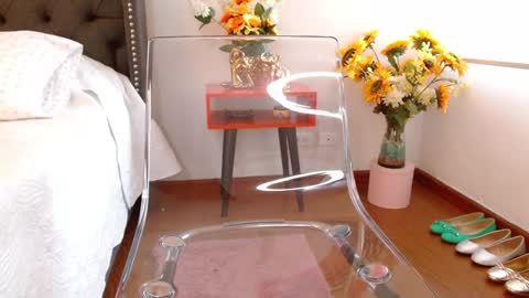 Valen Ferrer online show from 01-26-25, 10:02