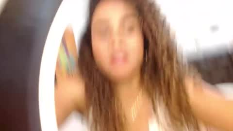 Valen Ferrer online show from 02-13-25, 07:52